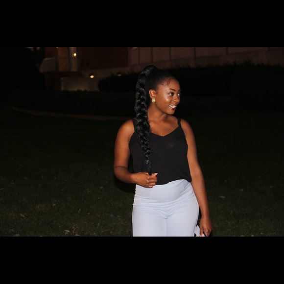 Black top - Picture 1 of 4